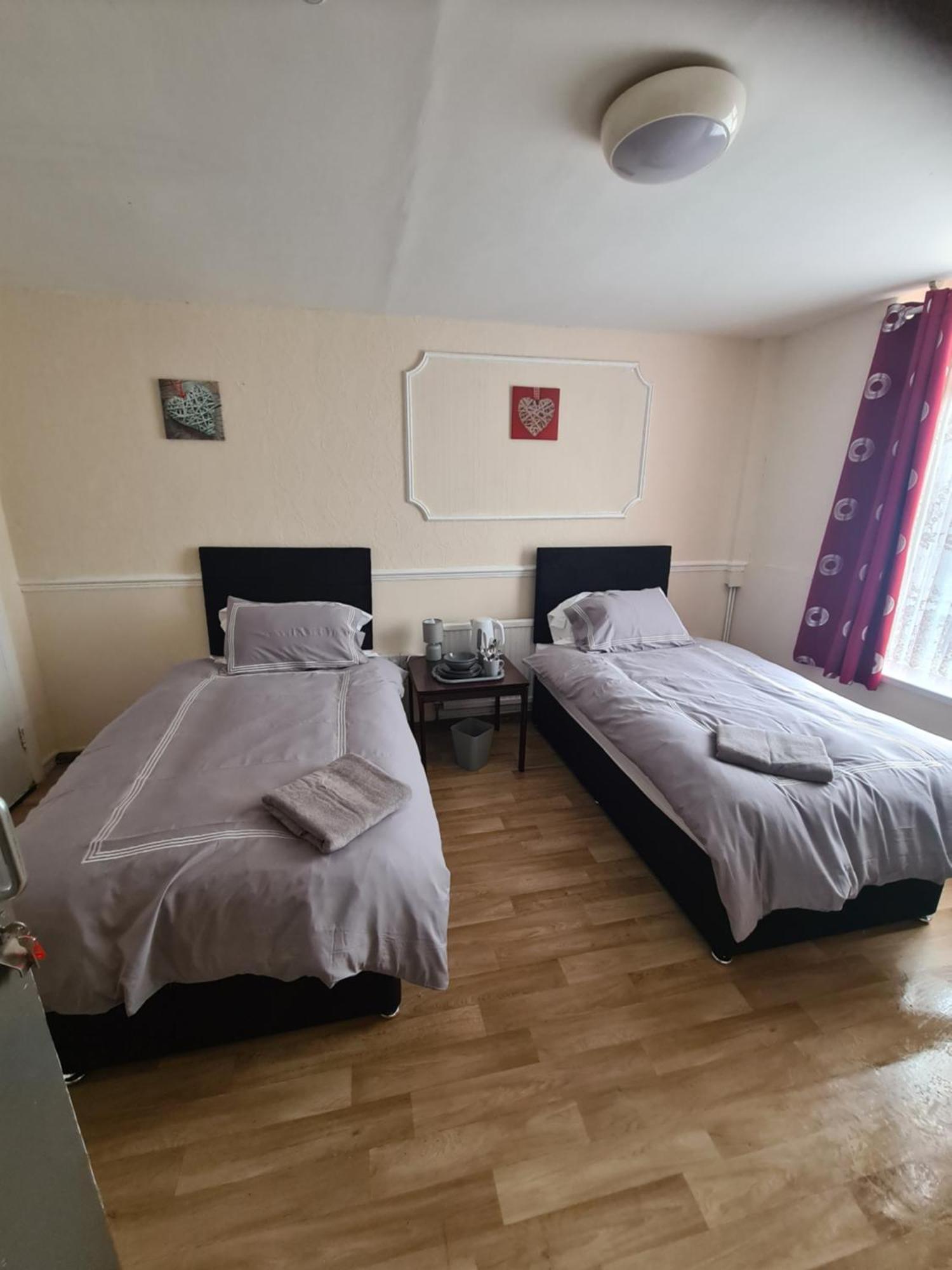 Tredegar Arms Budget Guesthouse For Walkers/Cyclists/Contractors/Traveler Merthyr Tydfil Quarto foto
